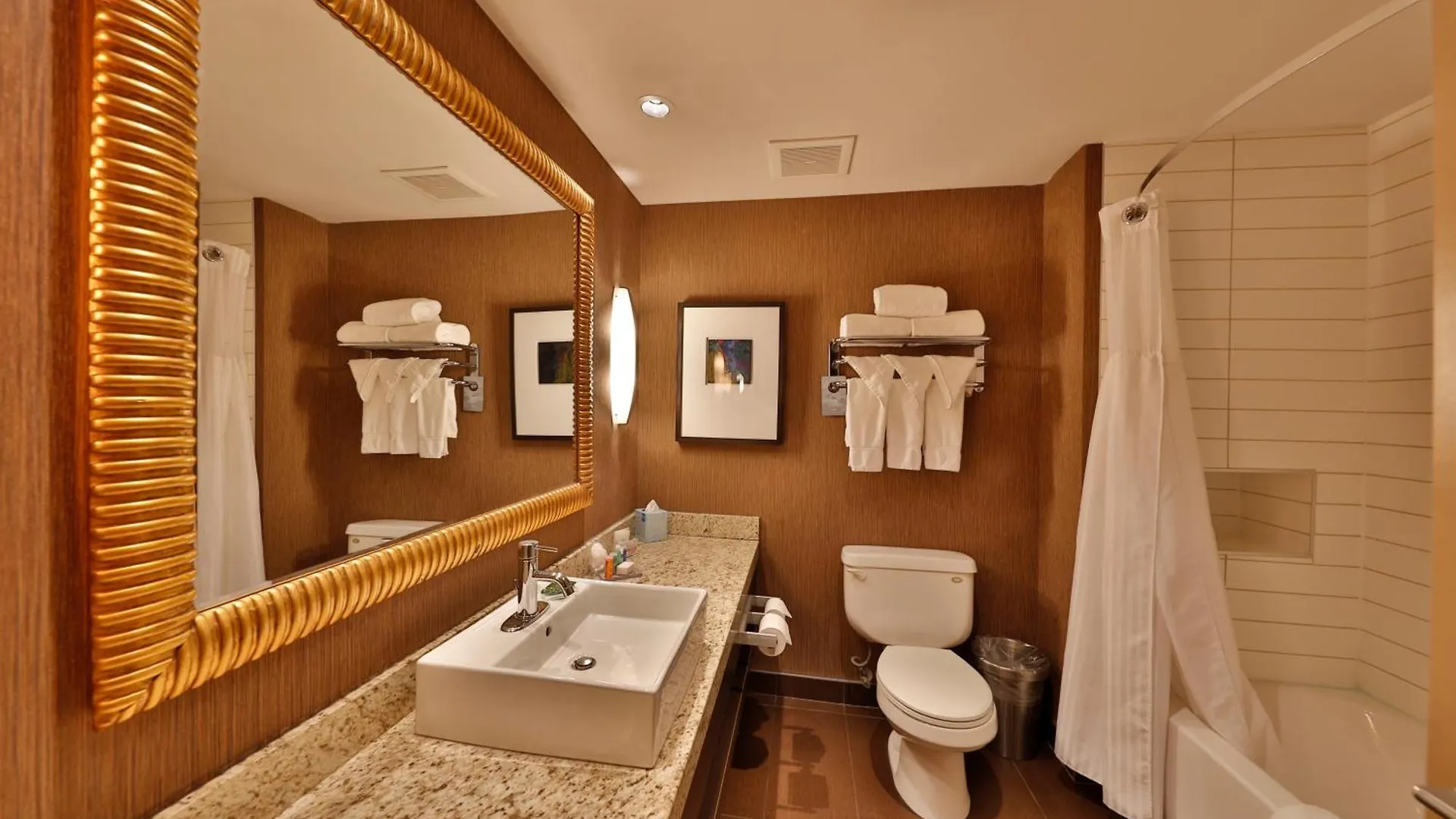 ***  Edmonton Hotel & Convention Center Edmonton Canada