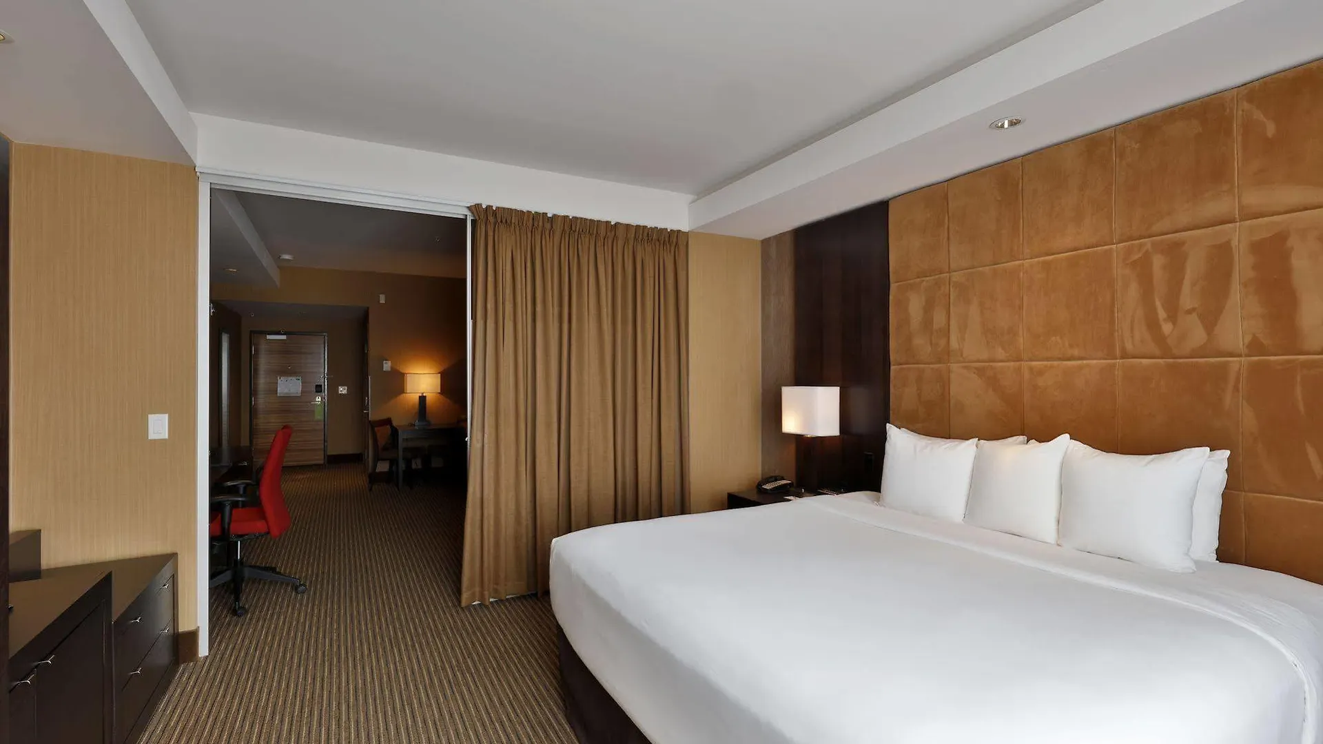 Edmonton Hotel & Convention Center Edmonton